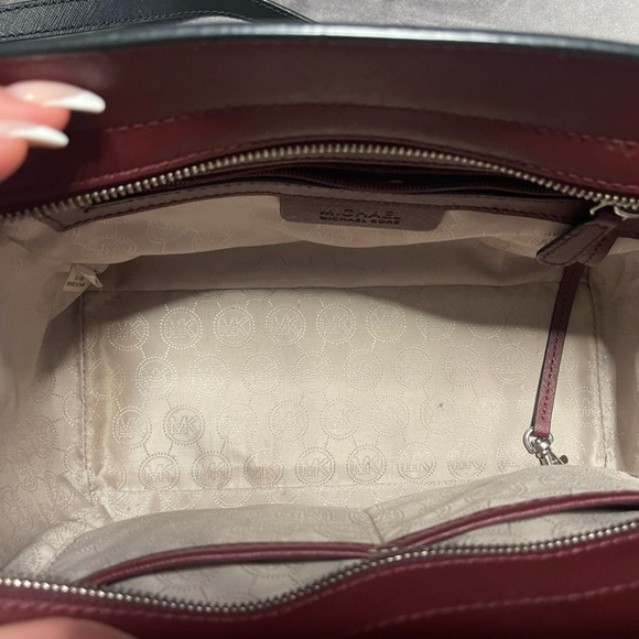 Michael Kors color blocked Selma top handle bag with long crossbody strap - Picture 11 of 14